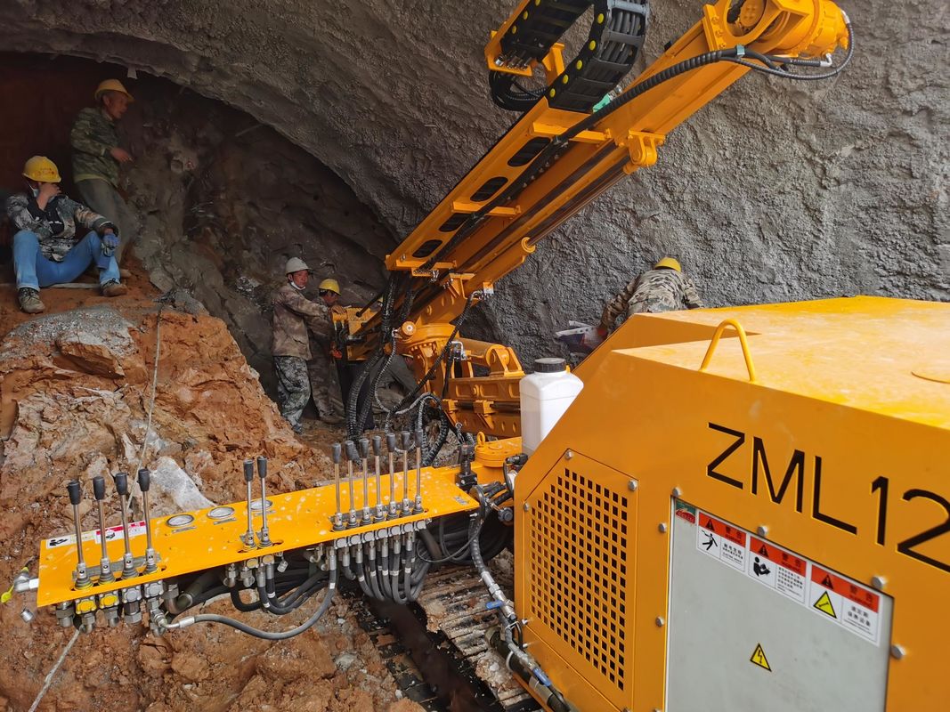 Multifunktionale Felsbohranlage für den Bau von Tunneln