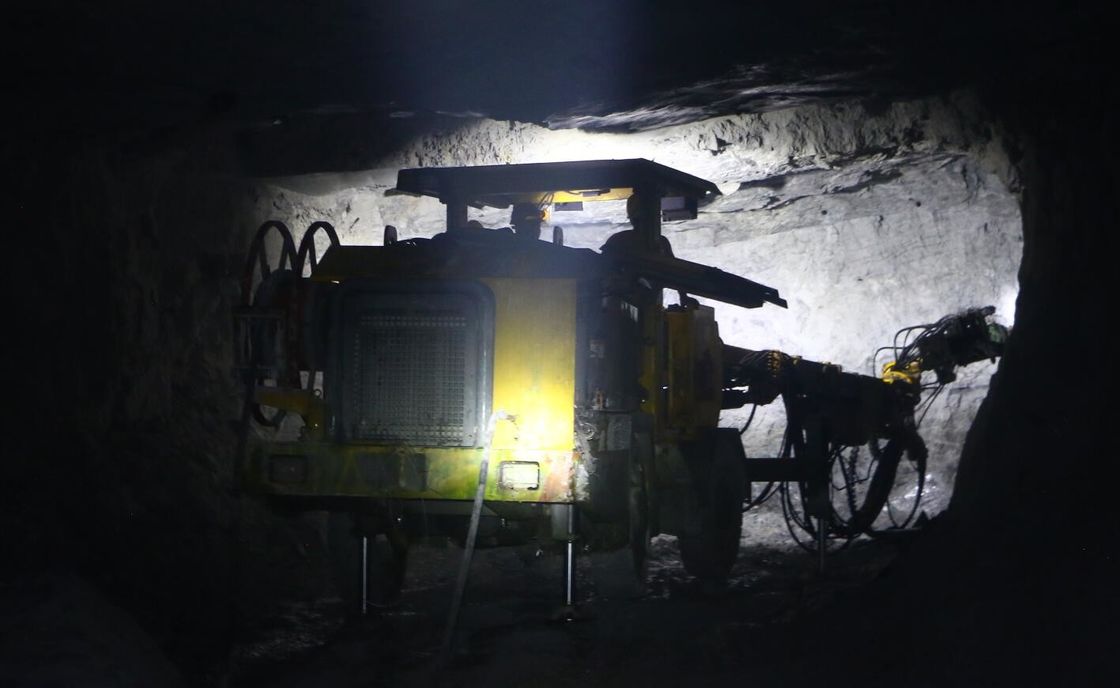 Tunnel-Gesteinsschrauben-Fassungsbohranlage Untergrund-Hydraulik ISO9001 für die Entwicklung von unterirdischen Minen