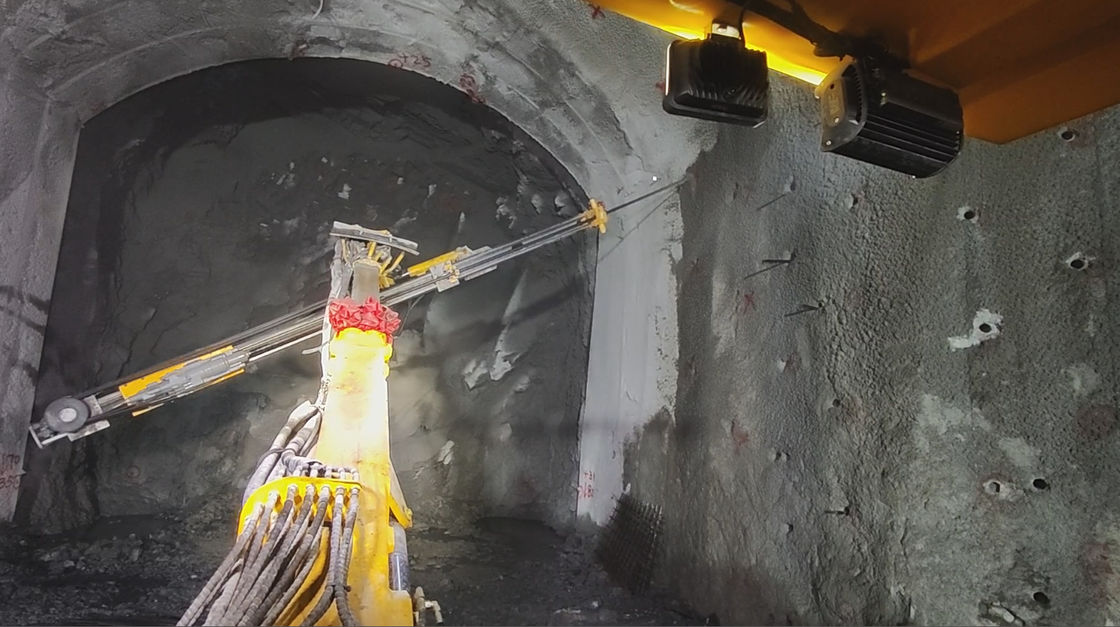 10 * 7,5 m Anwendbares Jumbo-Bohrgerät für die Entwicklung kleiner unterirdischer Minen